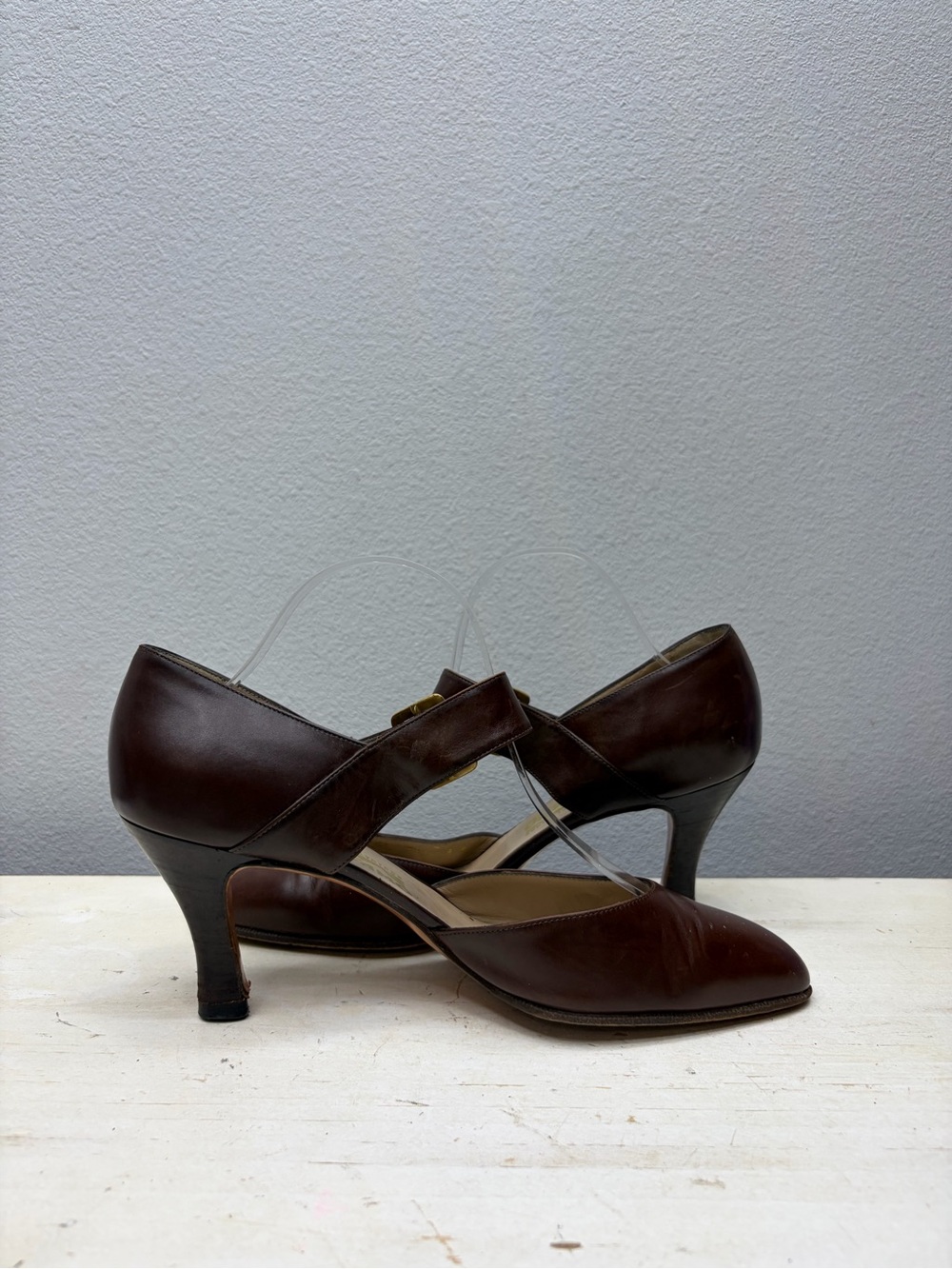 Salvatore Ferragamo Brown Leather Mary Jane Pumps Size 9 - Picture 2 of 8